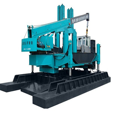 RoBot ép cọc bê tông 700T